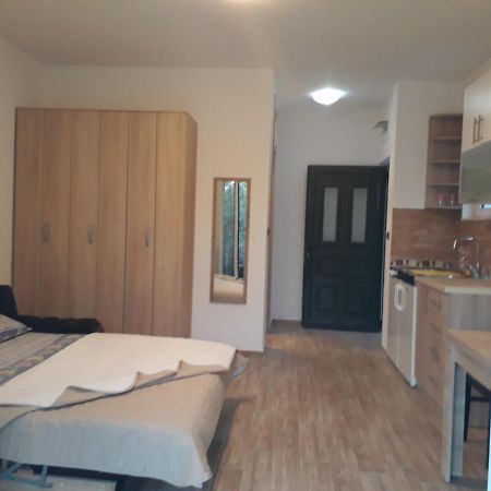 Apartmani Andrea Studio Херцег-Нови Экстерьер фото